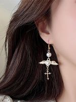 1 Pair Retro Cross Heart Shape Inlay Alloy Artificial Pearls Gold Plated Drop Earrings main image 1