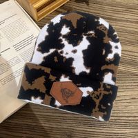 Unisex Basic Retro Simple Style Cow Pattern Eaveless Wool Cap main image 6