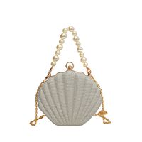 Women's Arylic Solid Color Streetwear Pearls Shell Hook Loop Dome Bag sku image 6