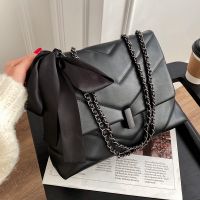 Women's Pu Leather Solid Color Vintage Style Square Lock Clasp Shoulder Bag main image 3