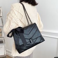 Women's Pu Leather Solid Color Vintage Style Square Lock Clasp Shoulder Bag main image 4