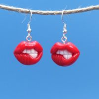 1 Paar Elegant Süss Lippen Überzug Kunststoff Kupfer Versilbert Ohrhaken main image 4