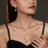 Boda Nupcial Brillante Geométrico Aleación Embutido Diamantes De Imitación Plateado Mujeres Aretes Collar main image 5