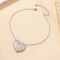 Ig Style Retro Roman Style Heart Shape Alloy Plating Women's Pendant Necklace main image 2