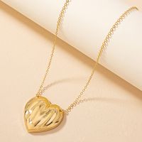 Ig Style Retro Roman Style Heart Shape Alloy Plating Women's Pendant Necklace main image 1