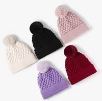 Mujeres Básico Señora Estilo Simple Color Sólido Pompones Sin Alero Gorro De Lana main image 1