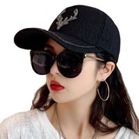 Women's Retro Solid Color Curved Eaves Baseball Cap main image 2