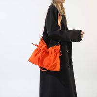Women's Nylon Solid Color Vintage Style Classic Style Streetwear Sewing Thread Bucket Zipper Shoulder Bag Bucket Bag Underarm Bag main image 1