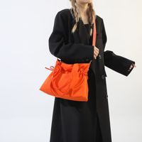 Women's Nylon Solid Color Vintage Style Classic Style Streetwear Sewing Thread Bucket Zipper Shoulder Bag Bucket Bag Underarm Bag sku image 1