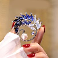 Elegant Sweet Plant Alloy Inlay Crystal Rhinestones Unisex Brooches main image 3