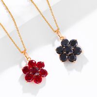 Vintage Style Xuping Flower 18k Gold Plated Artificial Gemstones Copper Alloy Wholesale Pendant Necklace main image 1