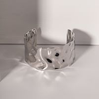 Style Simple Forme C Lune Beignets Acier Inoxydable Bande Placage Sculpture Plaqué Or 18k Bracelet main image 5