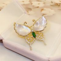 Vintage Style Butterfly Arylic Alloy Plating Women's Brooches main image 1