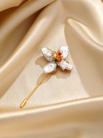 Elegant Original Design Lady Flower Copper Plating Inlay Artificial Crystal Freshwater Pearl Women's Brooches 1 Piece main image 3