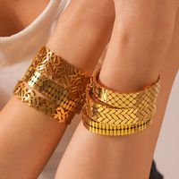 Modern Style Simple Style Round 304 Stainless Steel 18K Gold Plated Bangle In Bulk main image 2