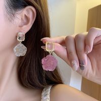 1 Pair Vintage Style Flower Plating Inlay Alloy Resin Glass Gold Plated Drop Earrings main image 5