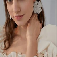 1 Pair Casual Retro Flower Plating Inlay Alloy Rhinestones Silver Plated Ear Studs main image 10