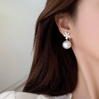 1 Pair Elegant Flower Plating Inlay Alloy Artificial Gemstones Artificial Pearls Gold Plated Drop Earrings main image 5