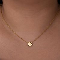 Stainless Steel 18K Gold Plated Simple Style Plating Daisy Pendant Necklace main image 2