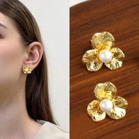 1 Pair Casual Basic Flower Plating Inlay Stainless Steel Artificial Pearls 14k Gold Plated Ear Studs main image 3