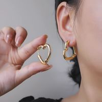 1 Pair Vintage Style Heart Shape Plating Alloy 18k Gold Plated Hoop Earrings main image 1