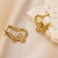 1 Pair Simple Style Classic Style Heart Shape Bee Plating Stainless Steel 18k Gold Plated Earrings main image 5