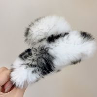 Women's Simple Style Solid Color Plush Hair Claws sku image 12