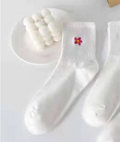 Frau Einfacher Stil Blume Baumwolle Stickerei Crew Socken Ein Paar main image 3