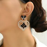 1 Paar Elegant Herzform Überzug Inlay Zinklegierung Strasssteine Hängende Ohrringe main image 2