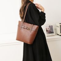 Women's Pu Leather Solid Color Vintage Style Classic Style Streetwear Square Zipper Tote Bag main image 4