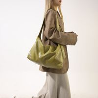 Women's Pu Leather Woolen Solid Color Preppy Style Streetwear Sports Pillow Shape Zipper Tote Bag sku image 3