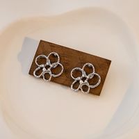 1 Pair Vintage Style Sweet Simple Style Flower Plating Alloy Gold Plated Silver Plated Ear Studs main image 5