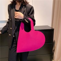 Women's Small Felt Cloth Solid Color Classic Style Streetwear Heart-shaped Zipper Handbag main image 6