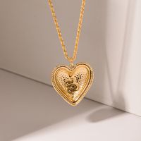304 Stainless Steel 18K Gold Plated Retro Heart Shape Pendant Necklace main image 1