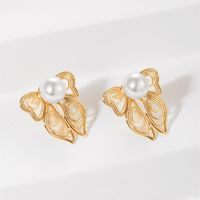 1 Pair Simple Style C Shape Plating Inlay Copper Artificial Pearls 14k Gold Plated Ear Studs main image 5