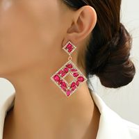 1 Pair Elegant Exaggerated Luxurious Square Plating Hollow Out Inlay Zinc Alloy Rhinestones Dangling Earrings main image 3