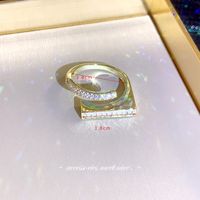 Elegante Geométrico Aleación Cobre Embutido Perlas Artificiales Diamantes De Imitación Chapado En Oro De 14 Quilates. Anillo Abierto sku image 4