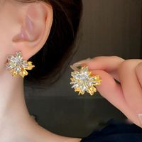 1 Pair Elegant Flower Alloy Gold Plated Silver Plated Ear Studs main image 3
