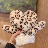 Women's Retro Leopard Gloves A Pair sku image 1