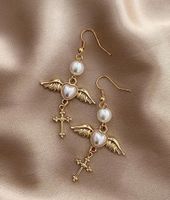 1 Pair Retro Cross Heart Shape Inlay Alloy Artificial Pearls Gold Plated Drop Earrings sku image 1