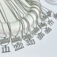 Einfacher Stil Brief Rostfreier Stahl Aushöhlen Halskette Mit Anhänger main image 5