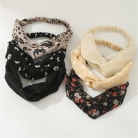 Women's Vintage Style Printing Flower Cloth Hair Band main image 1