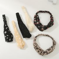 Women's Vintage Style Printing Flower Cloth Hair Band main image 3
