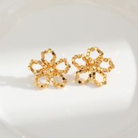 1 Pair Lady Modern Style Flower Plating Copper Ear Studs main image 4