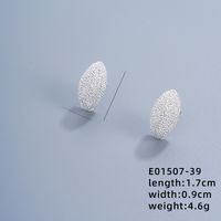 1 Pair Simple Style Moon Oval Plating Three-dimensional Copper Gold Plated Ear Studs sku image 3