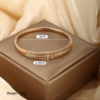 Xuping Simple Style Solid Color Alloy Plating Inlay Artificial Gemstones 18k Gold Plated Women's Bangle main image 4