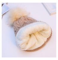 Women's Simple Style Solid Color Pom Poms Eaveless Wool Cap main image 4