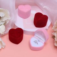 Romantic Simple Style Heart Shape Solid Color Plastic Embryo Flocking Jewelry Boxes main image 4