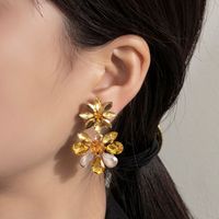 1 Pair Vintage Style Vacation Flower Plating Inlay Alloy Glass Rhinestones Gold Plated Drop Earrings main image 9