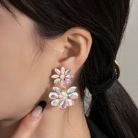 1 Pair Vintage Style Vacation Flower Plating Inlay Alloy Glass Rhinestones Gold Plated Drop Earrings main image 10